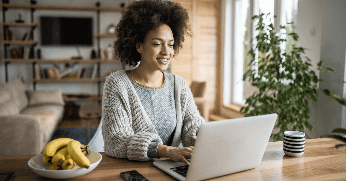 blogger writing for competitive niches